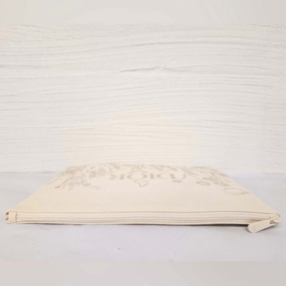 Christian Dior Trousse Zippered Pouch in Floral and Cream Canvas with Box NWT - Picture 7 of 9